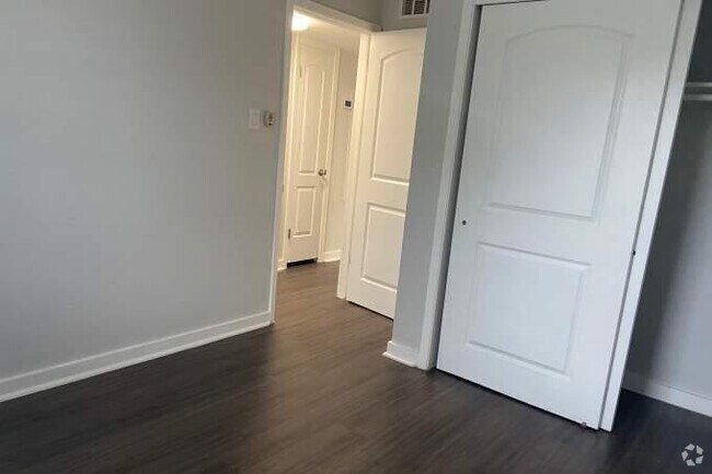 Building Photo - 1 bedroom in Austin TX 78757 Unit 1017 Rental