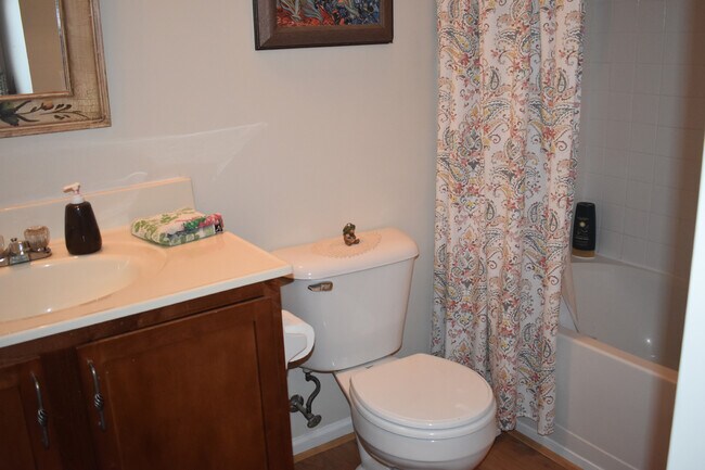 Photo - 1007 RIVERS ARCH