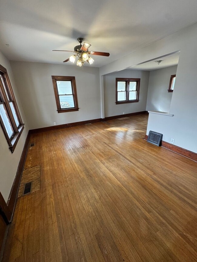 Photo - 1211 Bell Ave