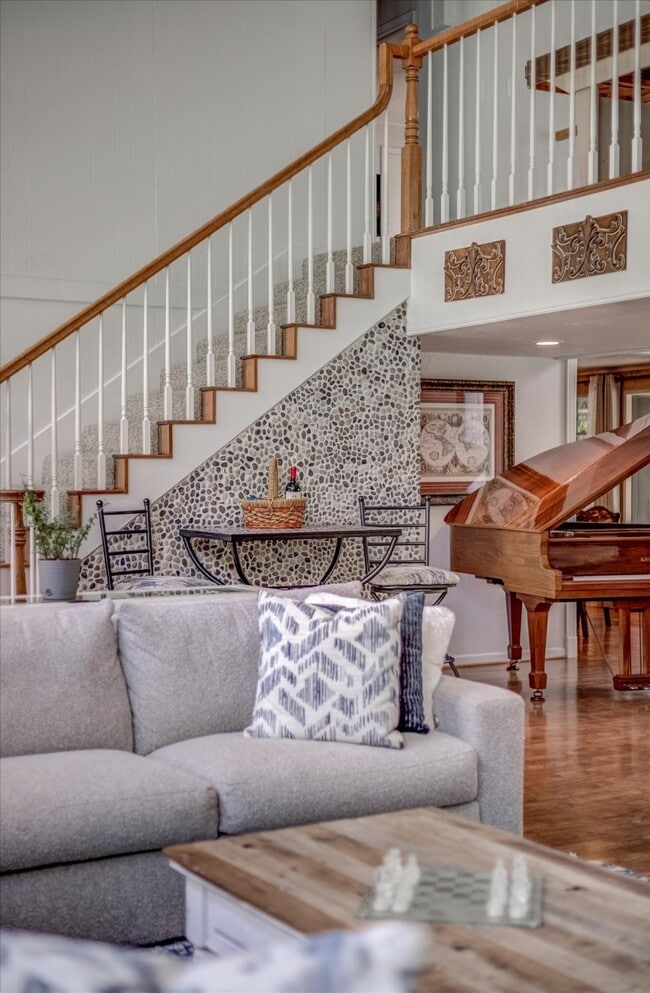 Photo - 22 Winged Foot Dr