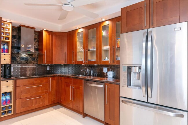 Photo - 3507 Oaks Way Unit 406