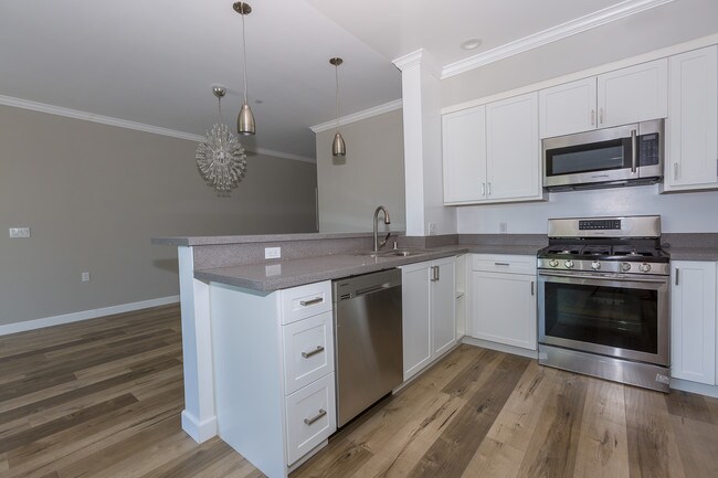 Photo - 11828 Runnymede St