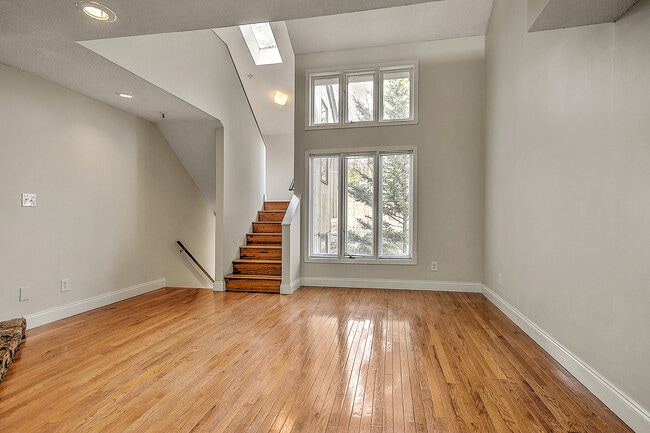 Photo - 109 Beechnut St