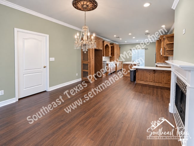 11320 Cathryn Ln