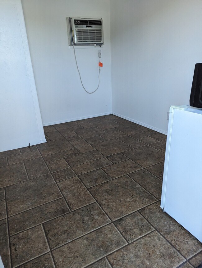 Allen's Mobile Villa House House Rental in Sutherlin, OR