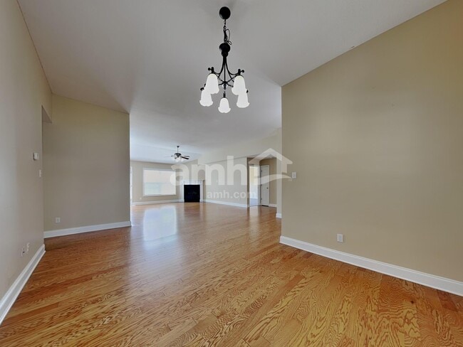 Photo - 1061 Saint Johns Dr