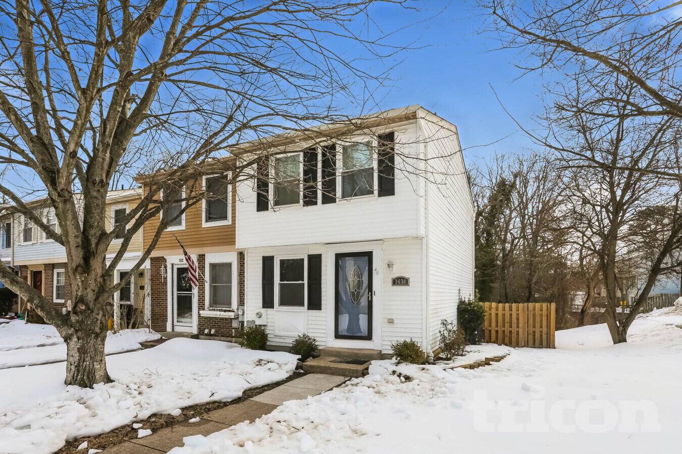 Photo - 3630 Saltwood Glen