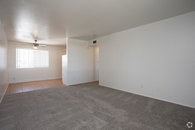 1HAB, 1BA - 613&nbsp;ft² - The Palace Apartments