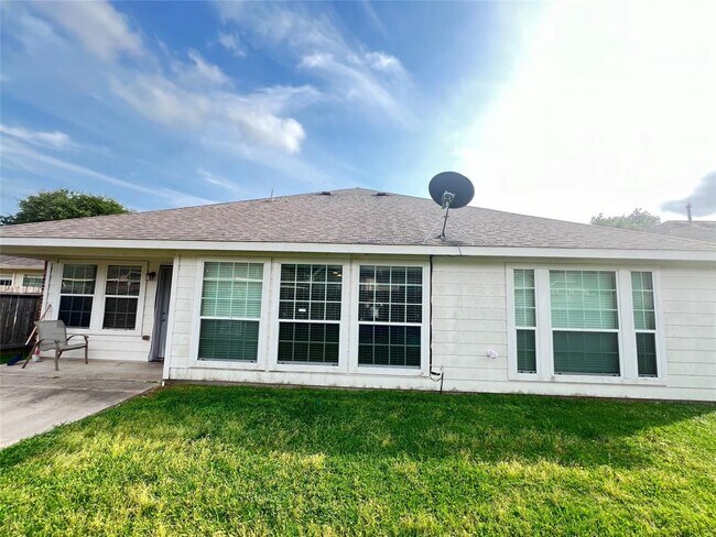 Photo - 2013 Water Trace Ct