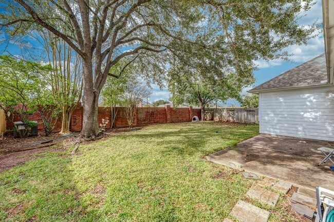 Photo - 910 Presley Way