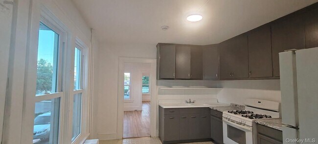 Photo - 13 Springside Ave Unit 1