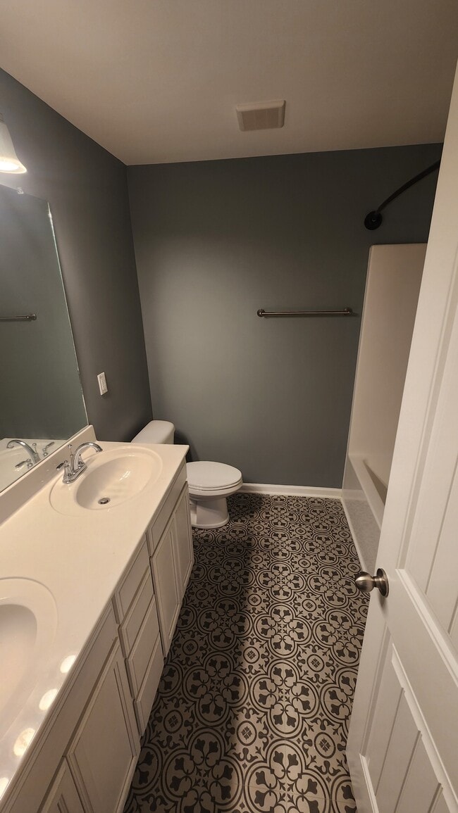 Photo - 1510 Grassypointe Ct