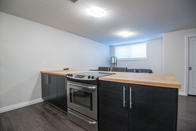 Photo - 110 Cumberland Ave N Unité 0