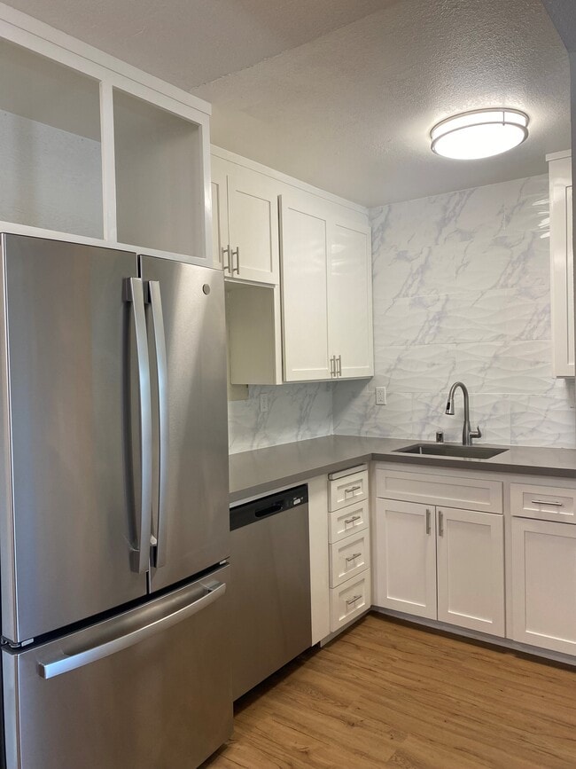 Photo - Saratoga Savoy Apartments