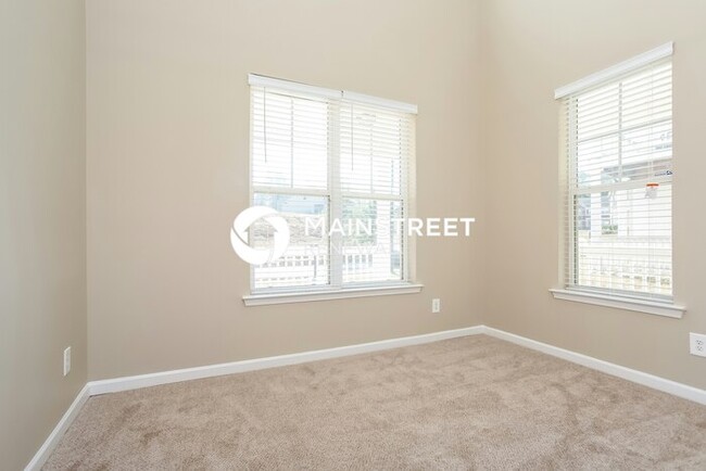 3 Bedroom Pet-Friendly Home in Atlanta, GA with Main Street Renewal
