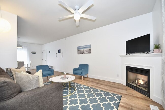 Photo - Charming 3 Bedroom, 2.5 Bathroom Home Fully Furnished in Benton Harbor Close to Lake Michigan and...