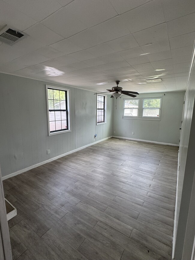 7107 Arlet Dr Unit 3