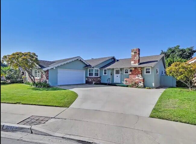 2047 S Margie Ln