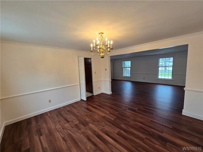 Photo - 2287 Long Rd