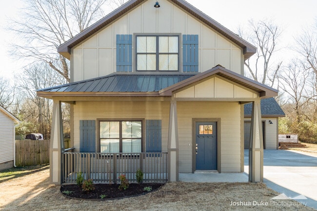 Photo - Pre-Leasing Modern Style Home Minutes from Campus and Downtown Fayetteville