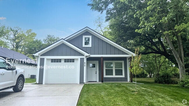 Building Photo - 910 S Pope Ave Rental
