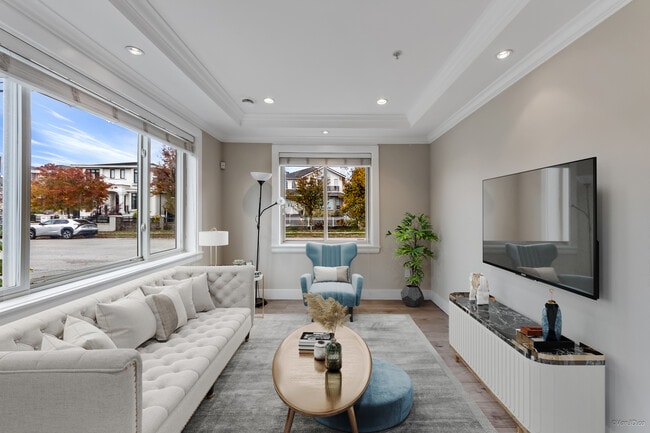 Photo - 3278 47th Av E