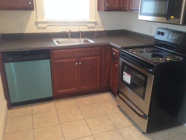 Photo - 4066 Forest Hill Ave Unit Apt. A