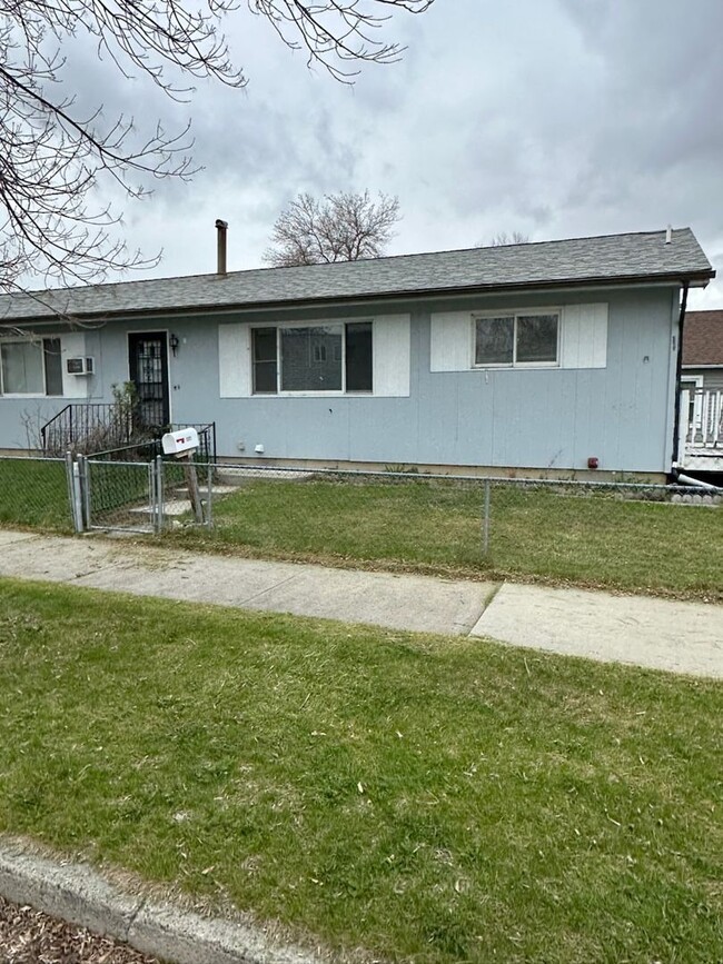 Building Photo - 3305 5th Ave S Unit 3303 5th Avenue South