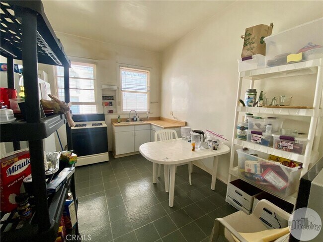 Photo - 209 S Michigan Ave