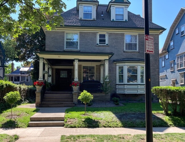 Street view - 12 Buckingham St Unit Studio