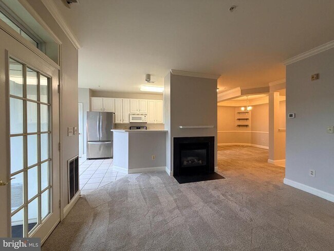 Photo - 2100 Ganton Green Unit B-304