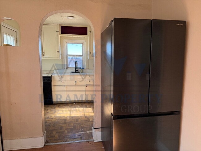 Photo - 656 N Cedar St