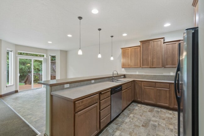 Building Photo - Whitworth Duplex Rental