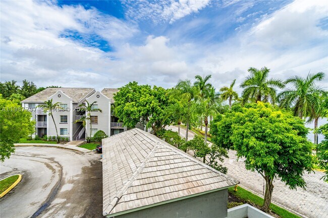 Photo - 11185 SW 6th St Unit 301