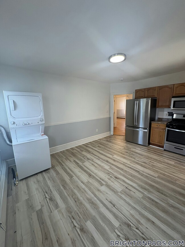 23 Westford St Unit 2