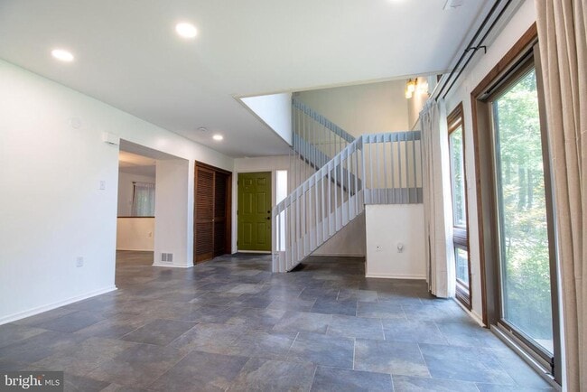 Photo - 6277 Occoquan Forest Dr