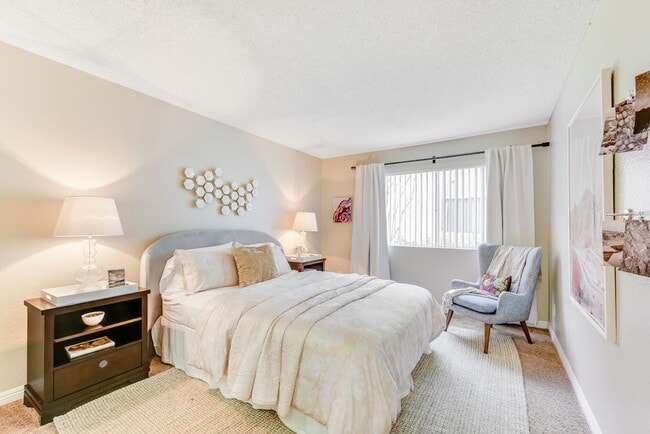 Torrey Pines Apartment Homes