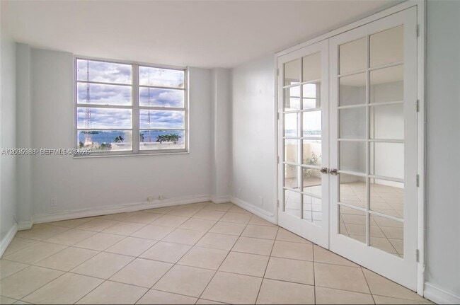 Photo - 1455 N Treasure Dr Unit PHA