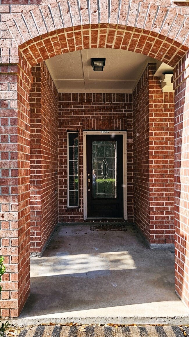 Photo - 211 Briar Trace Ln