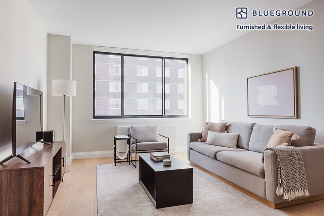 Building Photo - 345 E 94th St Rental