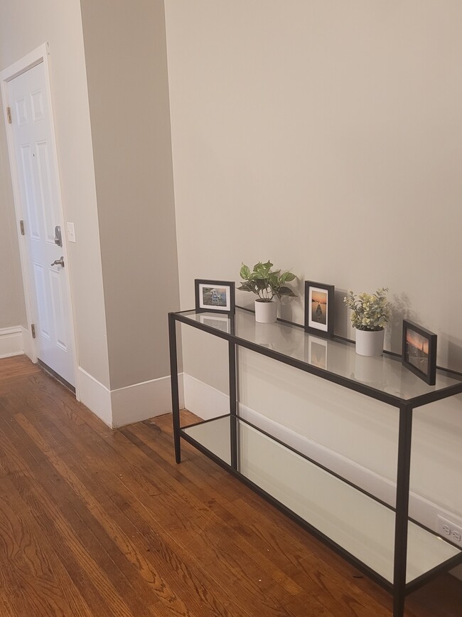 Building Photo - 836 Avenue F Unit 101 Rental