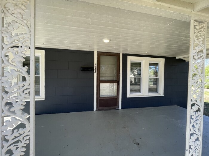 Photo - 2 bd 1 ba house