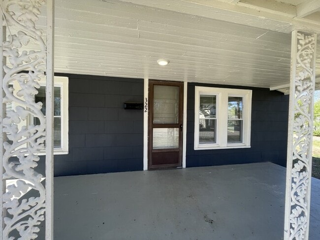 2 bd 1 ba house