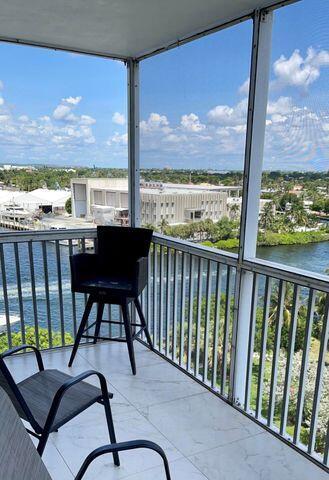 Photo - 1505 N Riverside Dr