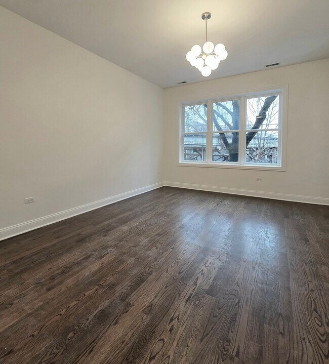 Photo - 1537 N Orleans St Unit 2G