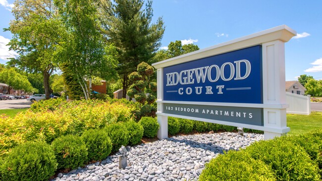 You'll love our quaint community in Chicopee. - Edgewood Court Apartments