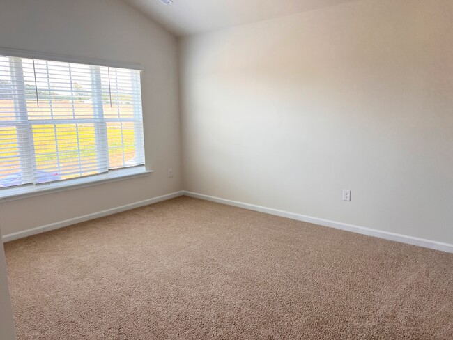 Photo - 459 David Hl Dr