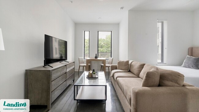 Photo - 715 Merritt Ave Unidad B-217.1404860