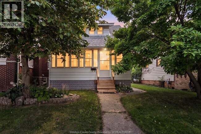 Photo - 1245 Giles Blvd E