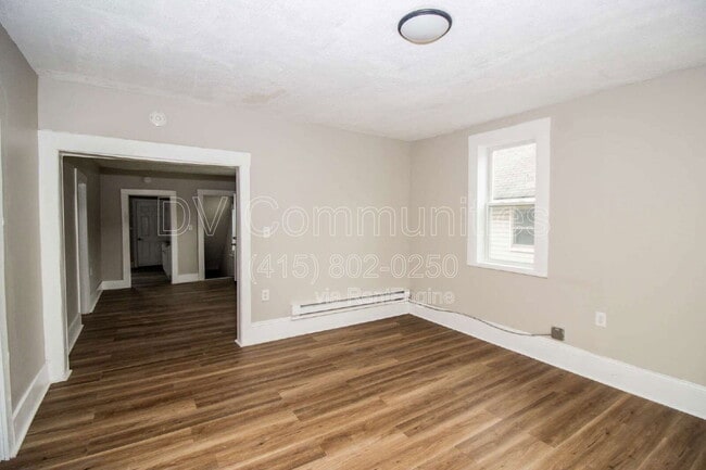 Photo - 2947 E 57th St Unidad 3